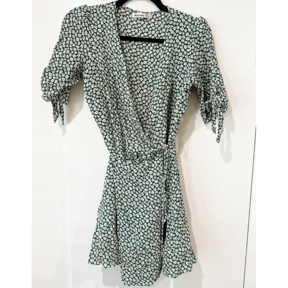 Reformation Venezuela Sammy Wrap Dress in Green Floral Print (Small) - Picture 3 of 4